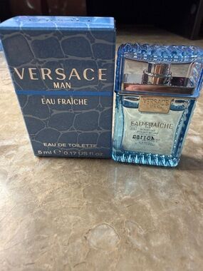 Versace Man Eau Fraîche - 5ml DABBER Light Blue Bottle with Silver Accents